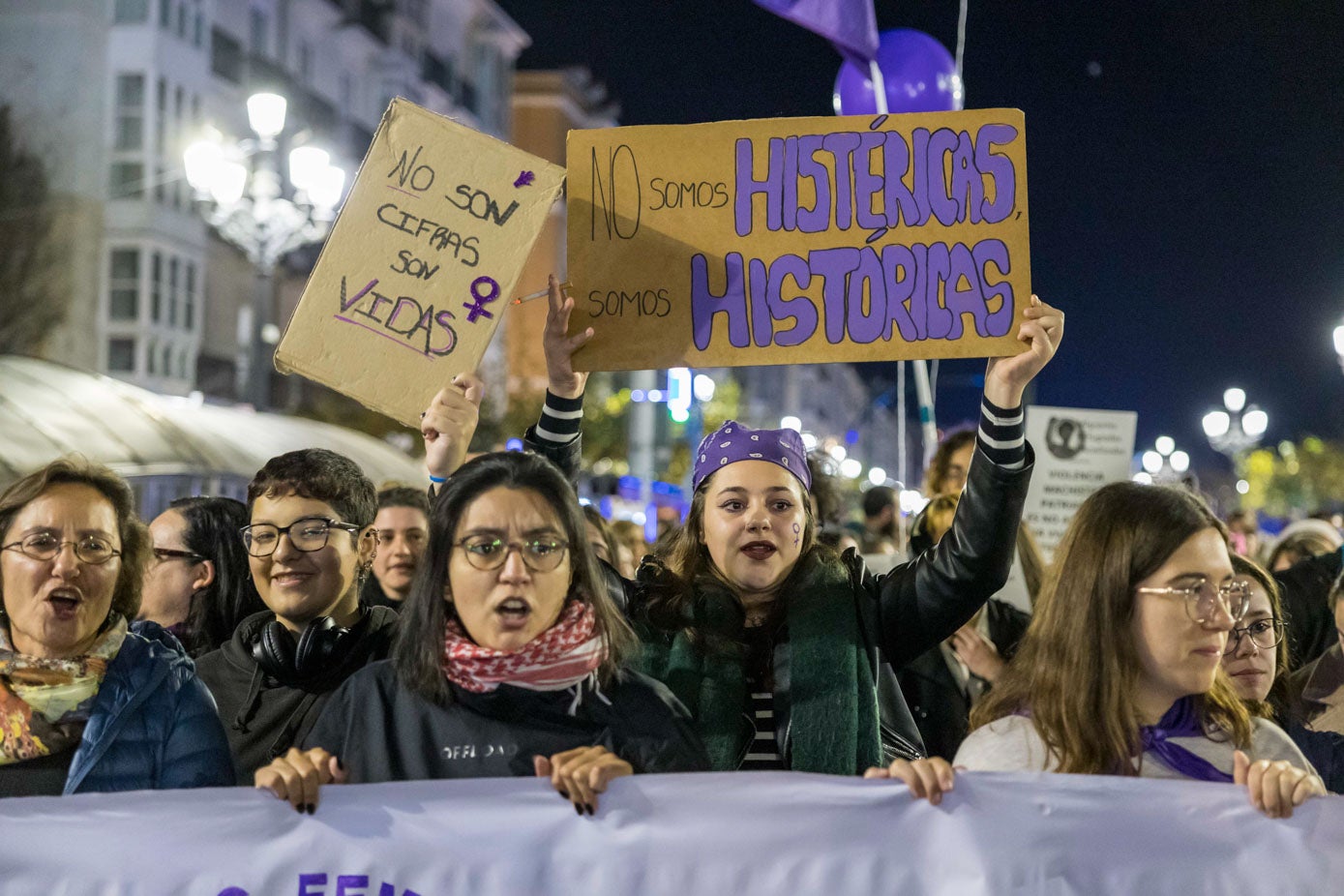 «No son cifras, son vidas». «No somos histéricas, somos históricas».