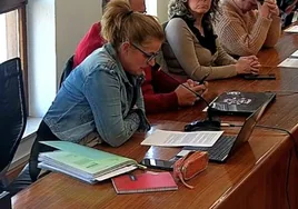 La concejal del PRC en Piélagos, durante una intervención en el Pleno.