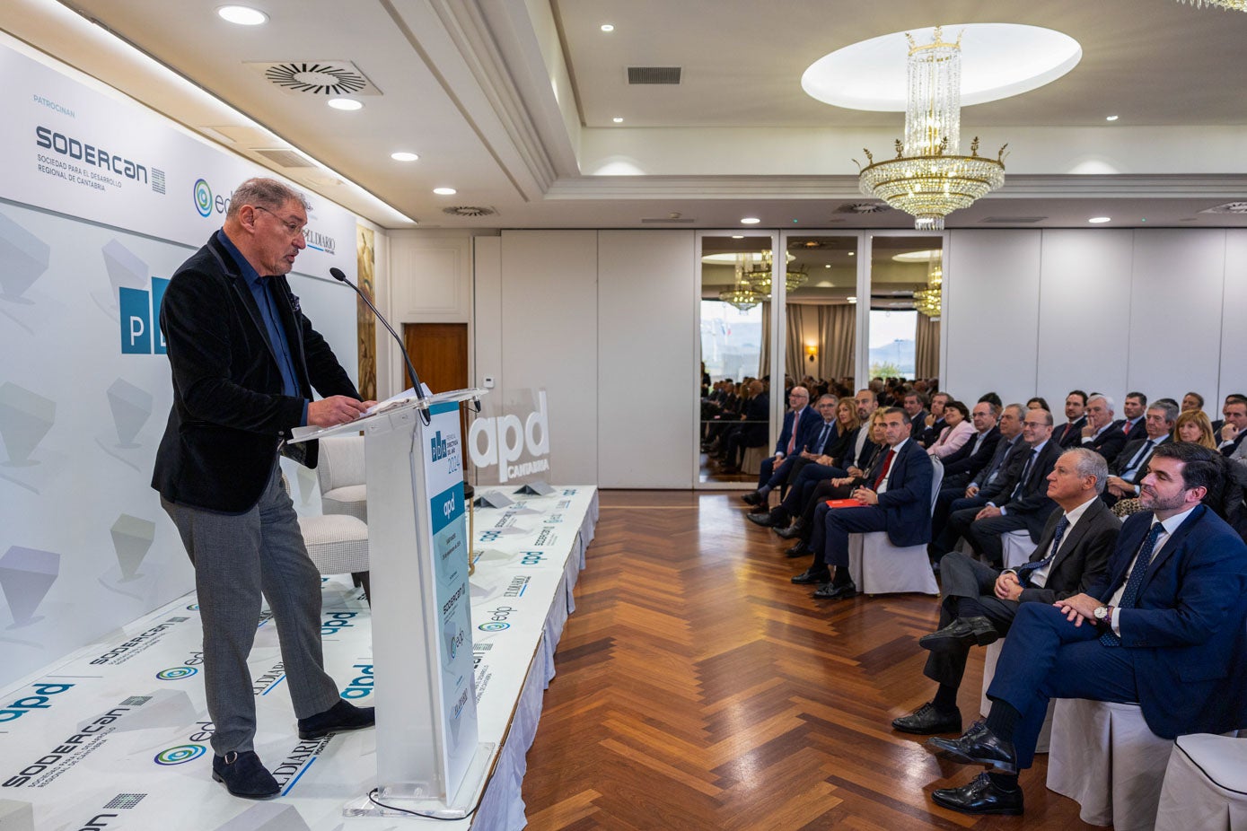 El director general de Solvay Química, Jorge Oliveira, durante su intervención en la gala.