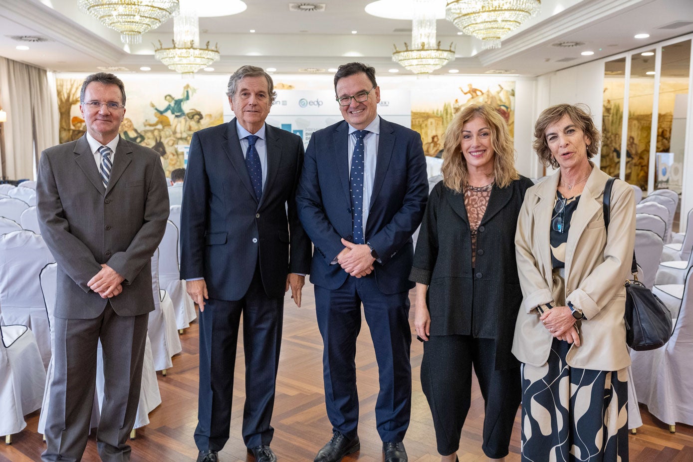 De izquierda a derecha: Antonio González, Carlos Hazas, Rosendo Ruiz, Rosa Díaz y Sonsoles Pérez.