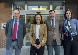 Ángel Cobo, Conchi López, Julio Álvarez y Rebeca Saavedra, esta mañana, tras registrar su candidatura de forma oficial.