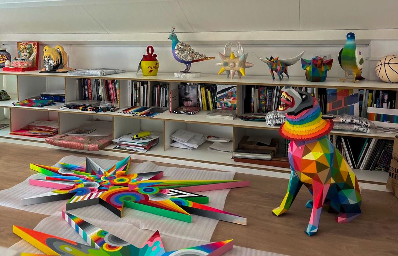 Varios de los encargos que Okuda recibe de galerías de todo el mundo