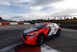 Dani Sordo, con su Hyundai, en la sesión del sábado de la Carrera de Campeones.