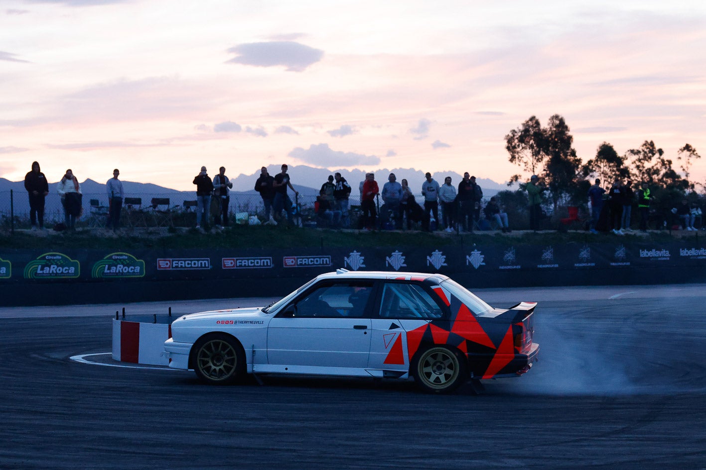 El campeón belga, con su BMW M3.