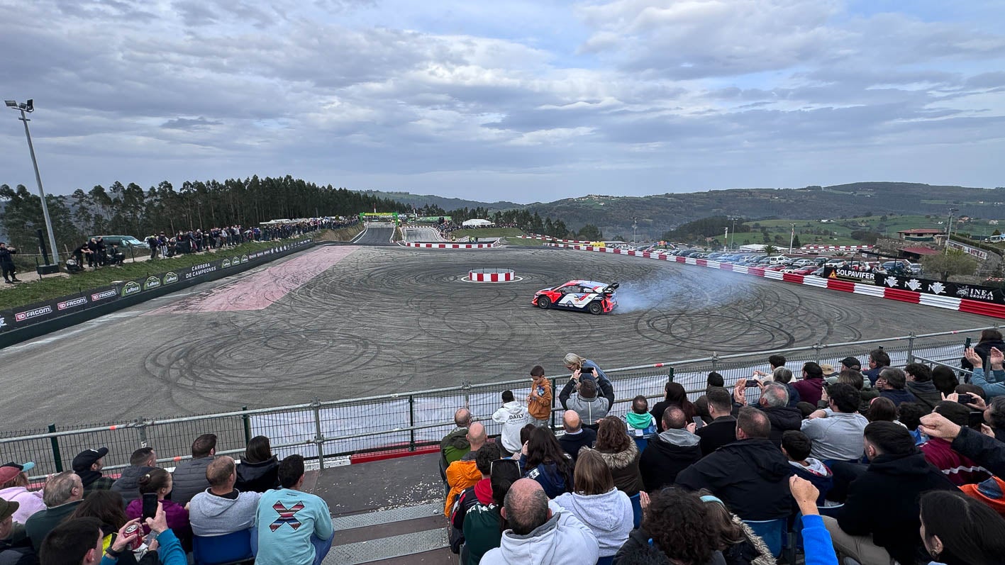 Desde las gradas instaladas en el circuito se pudo seguir cómodamente el espectaculo.