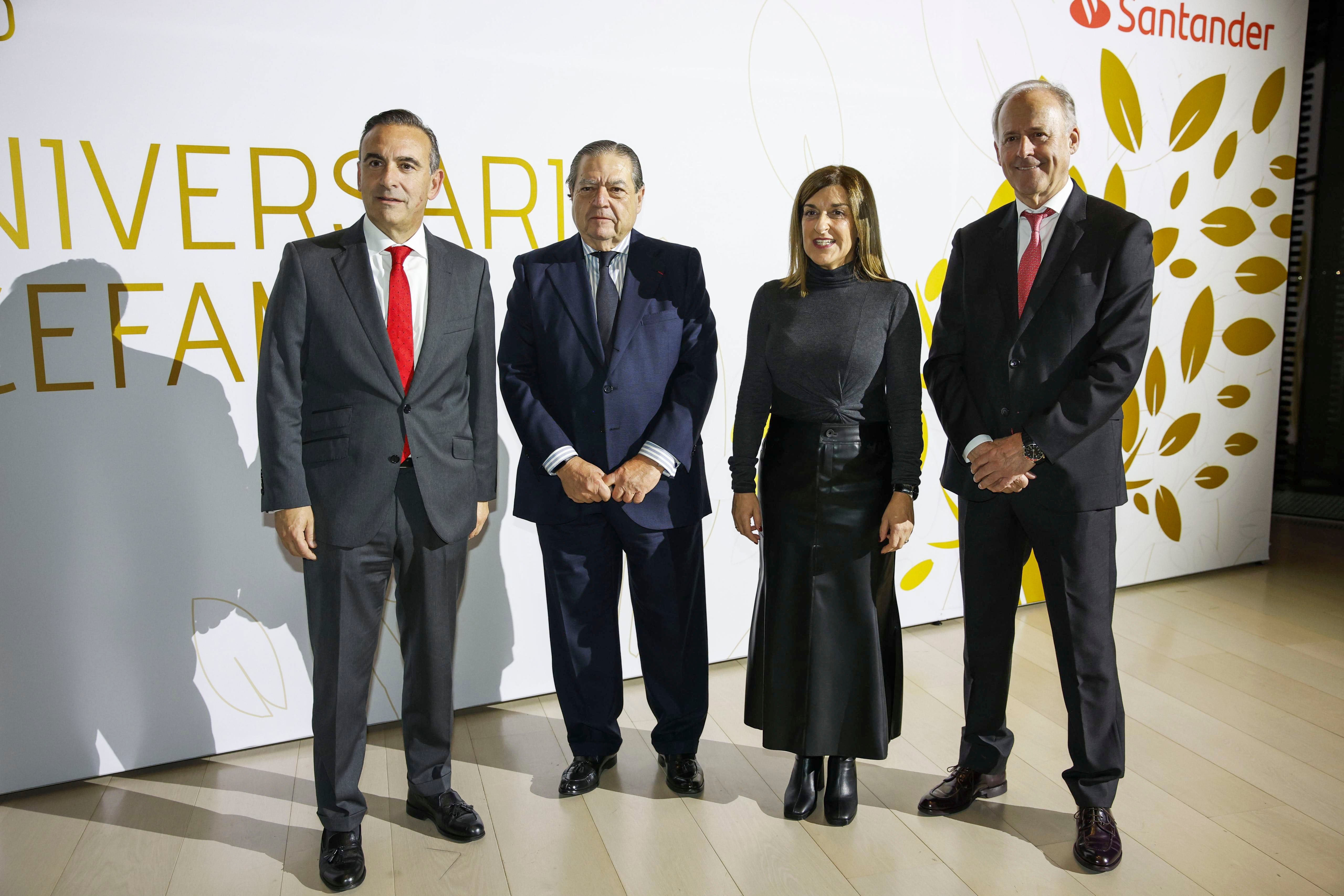 Manuel Iturbe, Vicente Boluda, María José Sáenz de Buruaga y Vicente Alciturri.