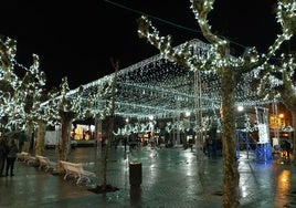 Alumbrado de la plaza de San Antonio el año pasado.