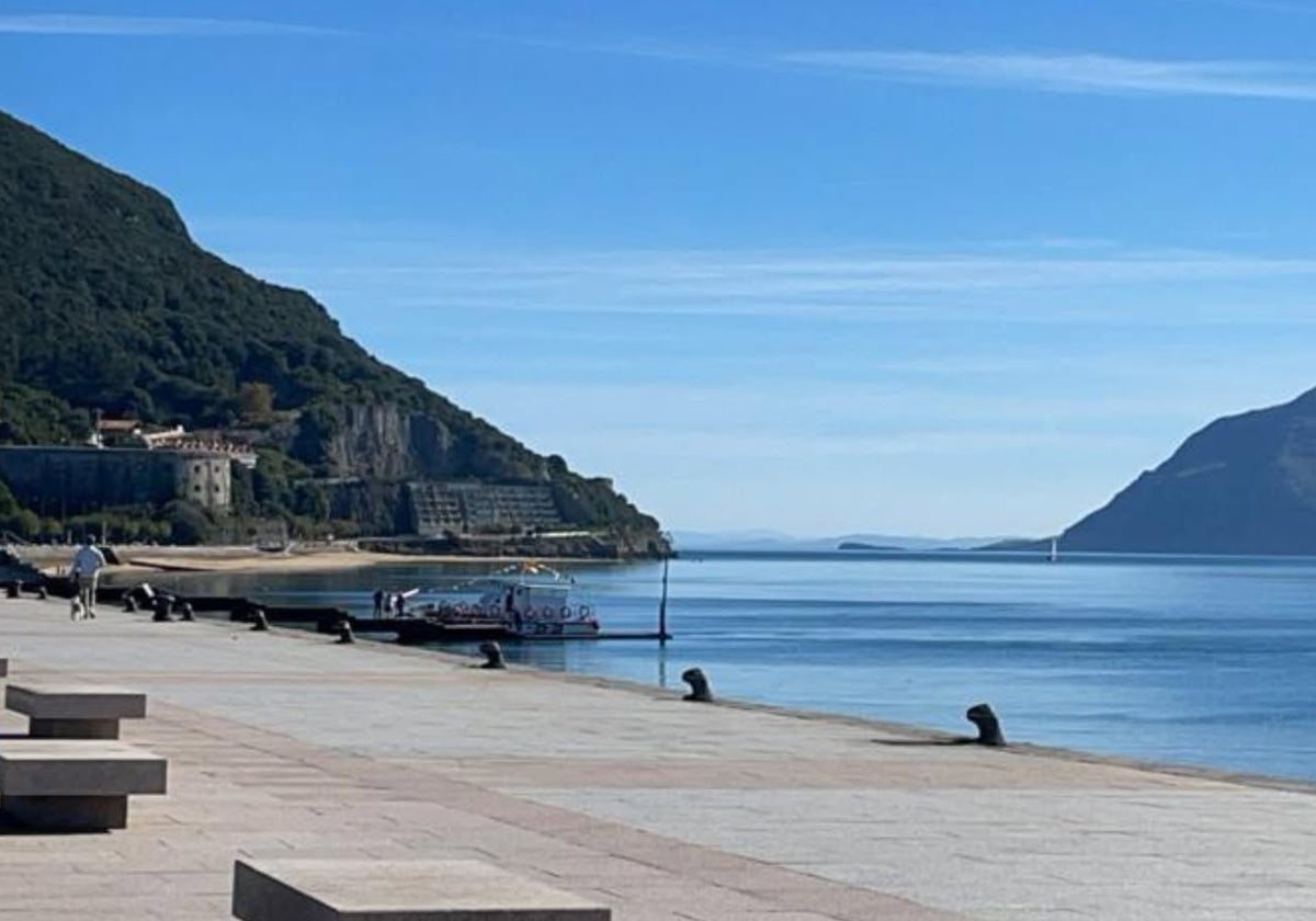 Playa de San Martín de Santoña.