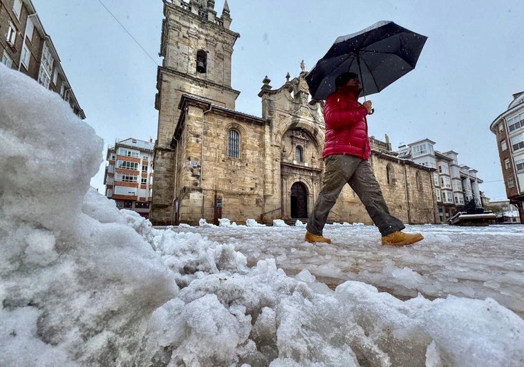 El primer temporal del invierno pone en jaque las comunicaciones de Cantabria