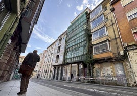 Los números 9 y 13 de la calle Alta, propiedad del Ayuntamiento de Santander, serán demolidos y se convertirán en viviendas sociales.