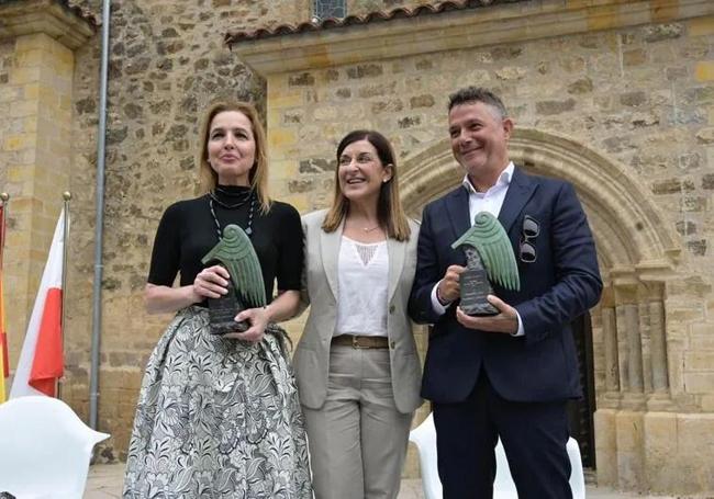 Beatriz Domínguez-Gil, María José Sáenz de Buruaga y Alejandro Sanz.