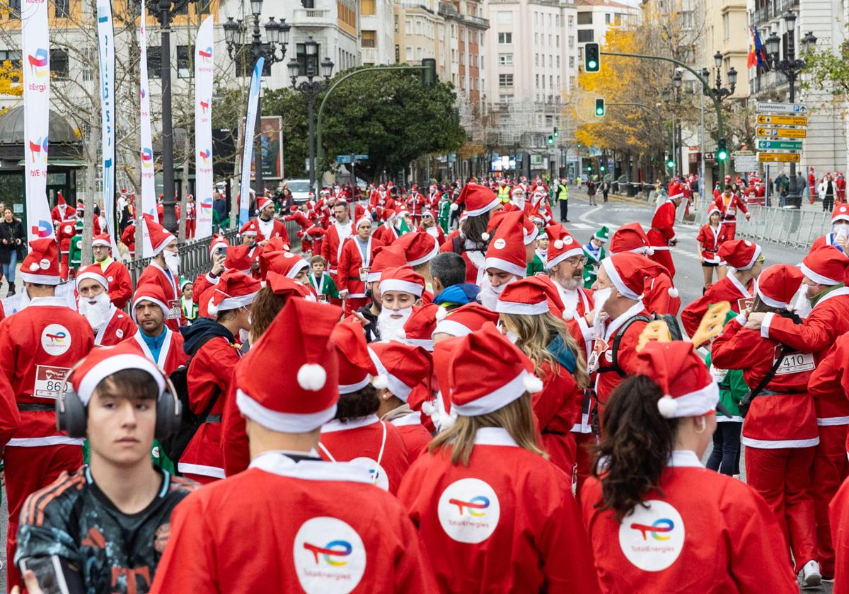 Búscate en la carrera de Papá Noel de Santander