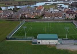 Vista aárea del campo de fúbol de Gama con el terreno adyacente comprado.