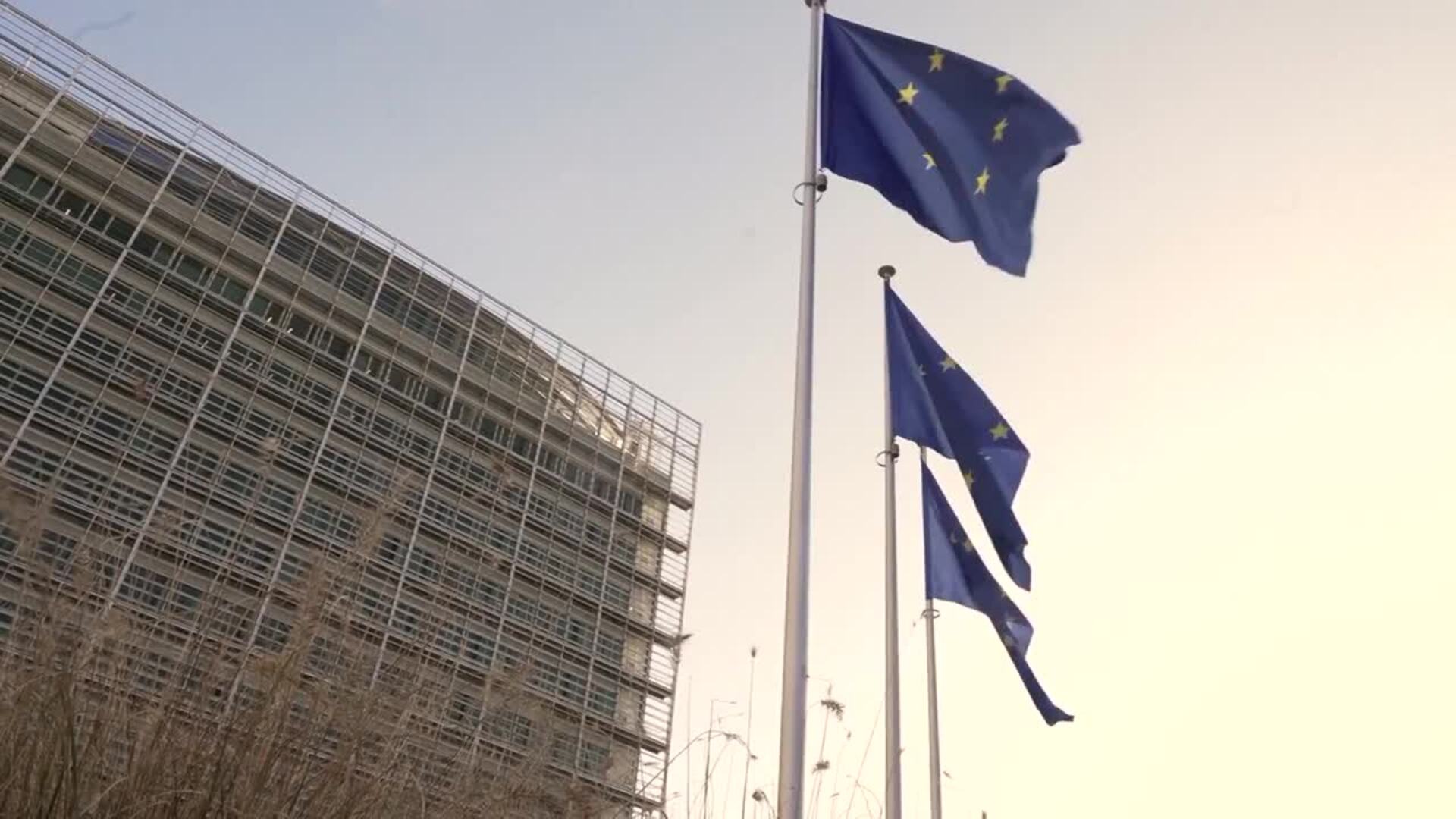 España acepta como válido el pasaporte de Kosovo pero sin reconocer su independencia