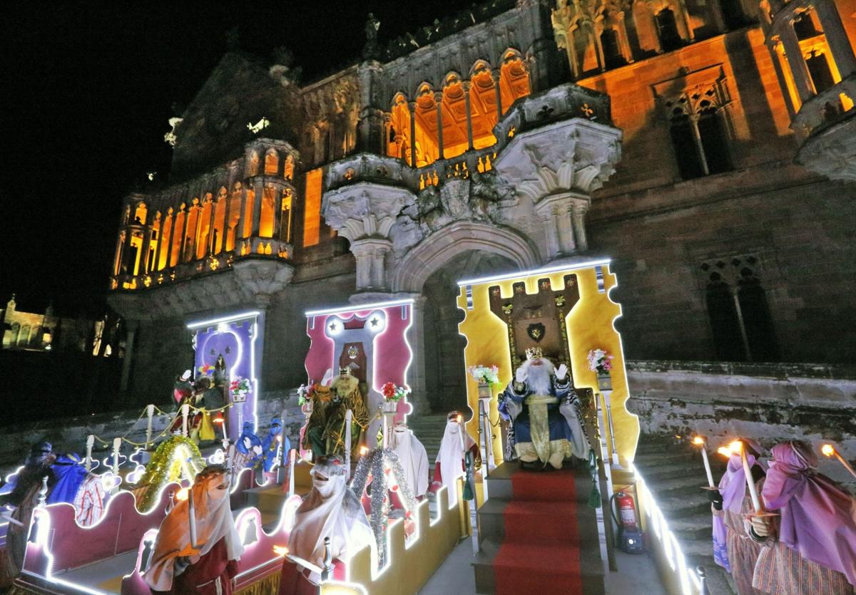 Cabalgata de Reyes en Comillas.