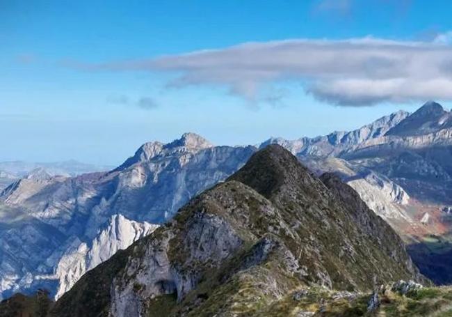 Cumbre del Pozalón mirando hacia Niajo