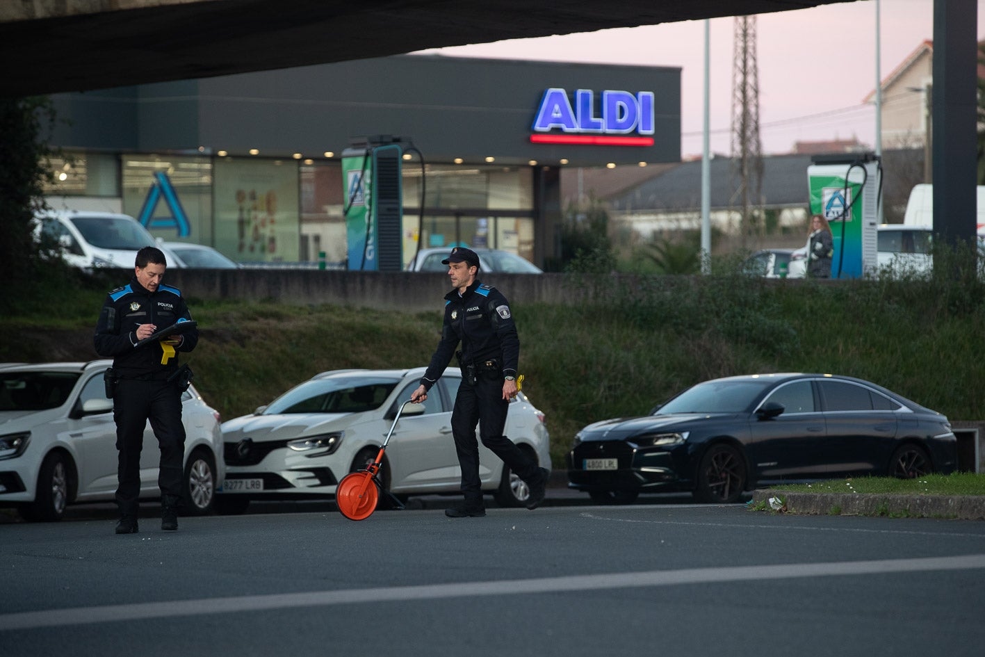 El atropello mortal ha tenido lugar en la S-20 a la altura del supermercado Aldi en Monte. 