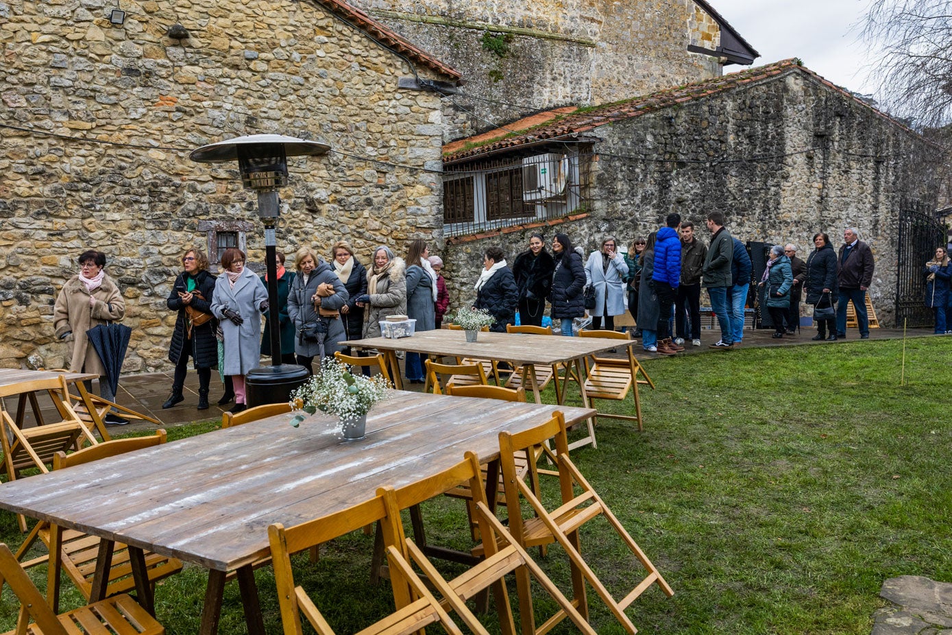 En el exterior del museo se instalaron varias mesas para los degustadores.