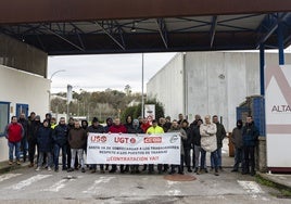 Empleados que acudió a las protestas la primera de las jornadas de huelga que hubo este mes.