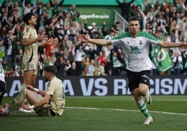 Arana celebra su gol anotado frente al Racing de Ferrol.