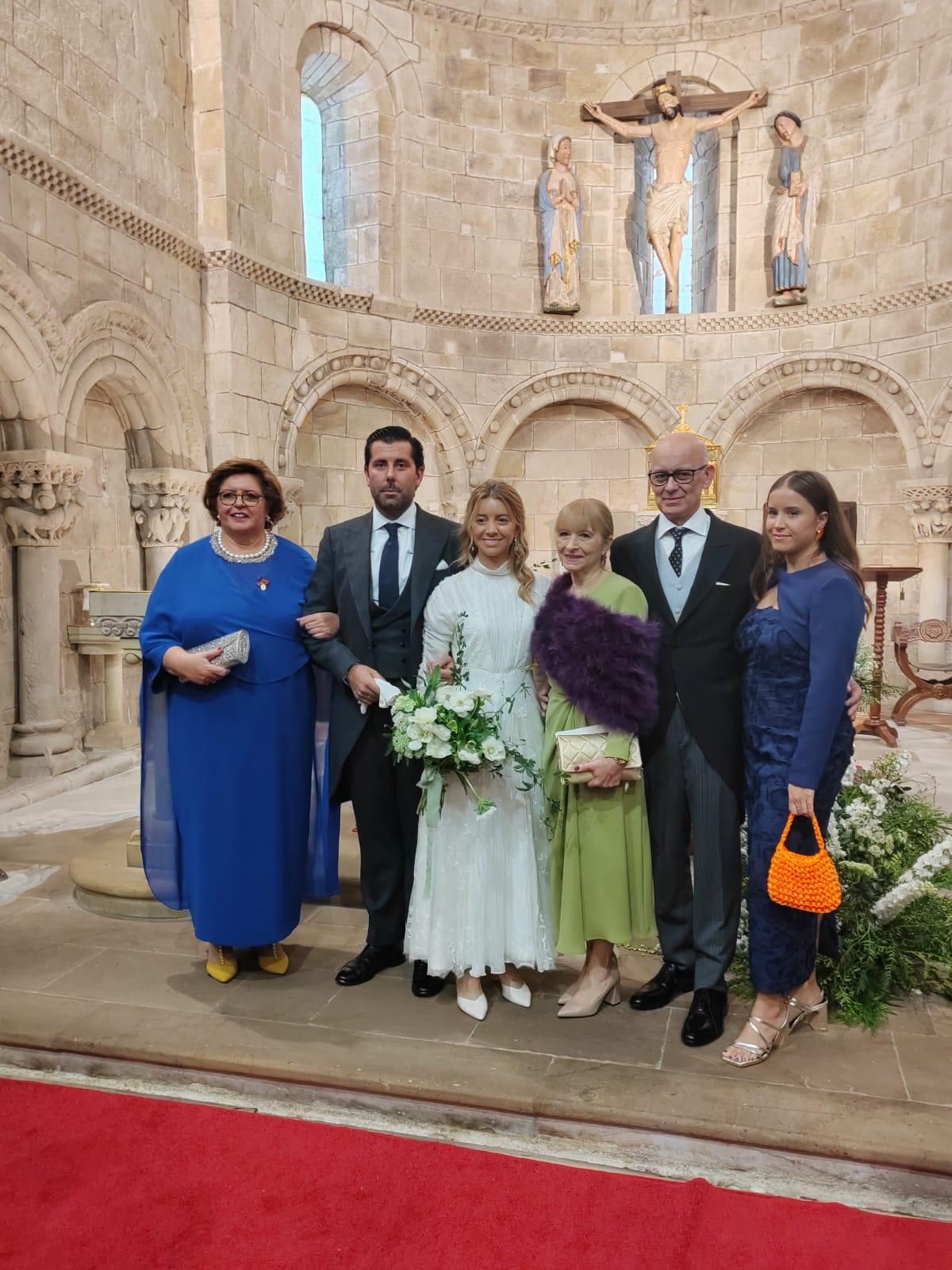 Nieves Bolado, Gonzalo Sáenz de Miera Bolado, Cristina Lázaro Luna, Rosa Luna, Miquel Lázaro y Anna Lázaro Luna. 