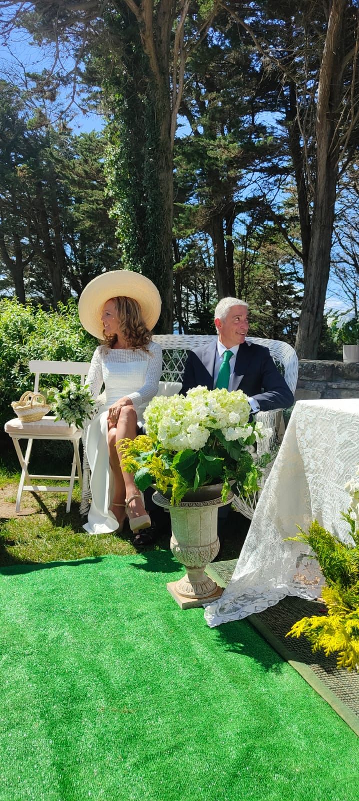 María Fernández y Raúl Jiménez se dieron el 'sí quiero' el pasado 8 de agosto en un día «espectacular» tras varios días de lluvia.