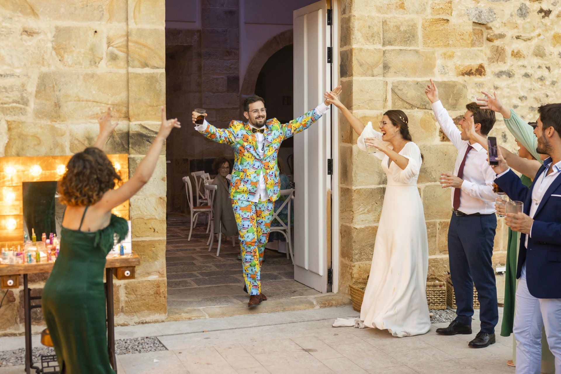 Rubén Montes y Ángela Villanueva contrajeron matrimonio el 23 de septiembre de 2023. «El momento que más gustó e impresionó a nuestros invitados fue el cambio de traje del novio. ¡Se puso un traje de Pokémon!».