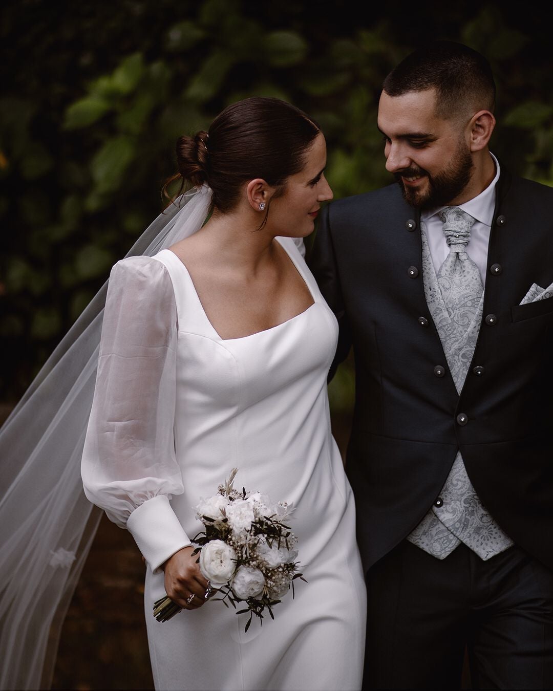 Paula Cuerno y Sergio Sanz contrajeron matrimonio en la ermita del Carmen. La suya fue una boda «cuidada al detalle en Finca San Juan para que todos nuestros invitados lo pasaran genial y disfrutaran. Los 'TikTok' de las amigas de la novia o la postfiesta en la casa de los novios hizo que el día fuera redondo». 