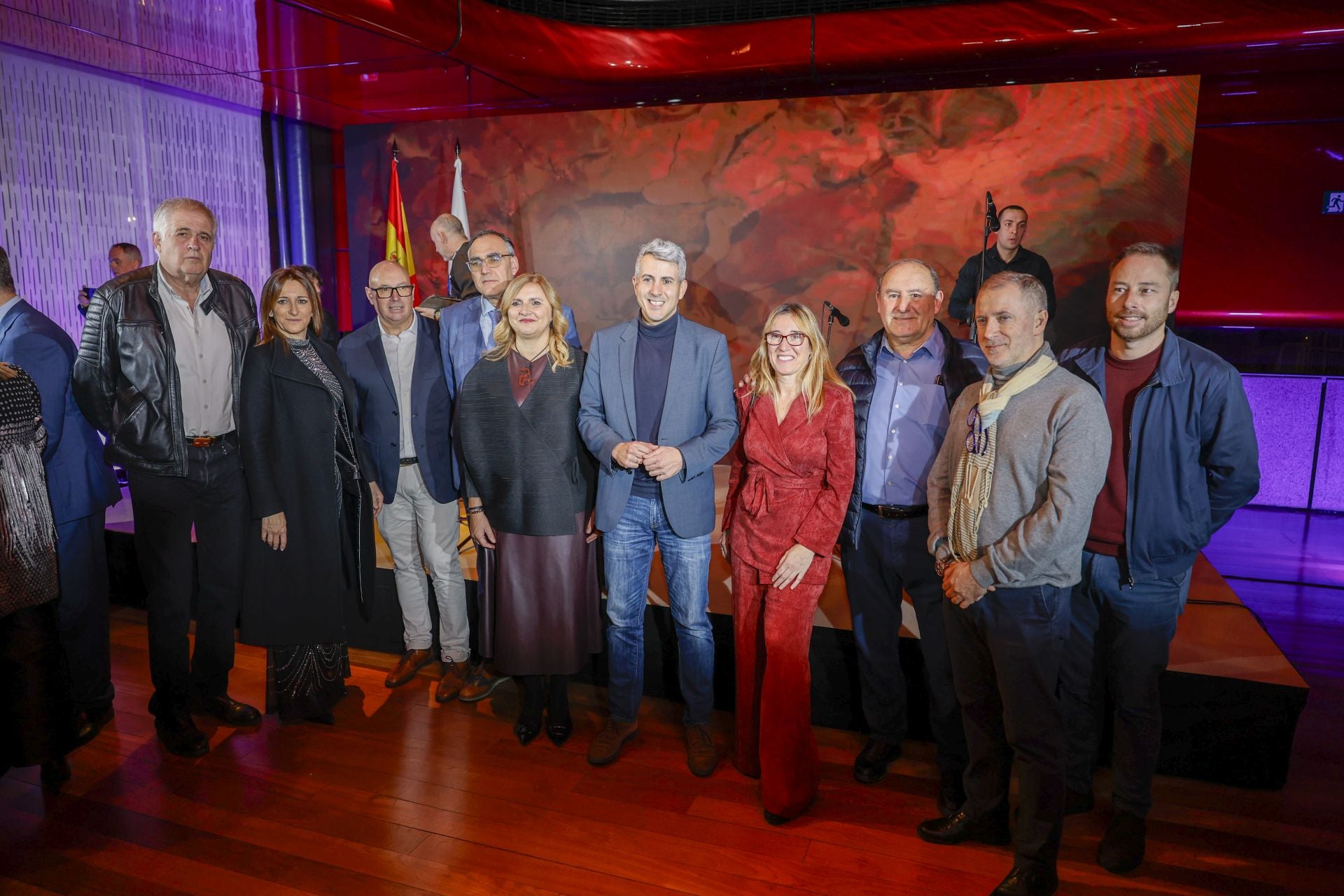 José Luis Herrero, Charo Urquiza, Secundino Caso, Raúl Pesquera, Noelia Cobo, Pablo Zuloaga, Eugenia Gómez de Diego, José Luis Plaza, Javier Ramírez y Jorge Gutiérrez.