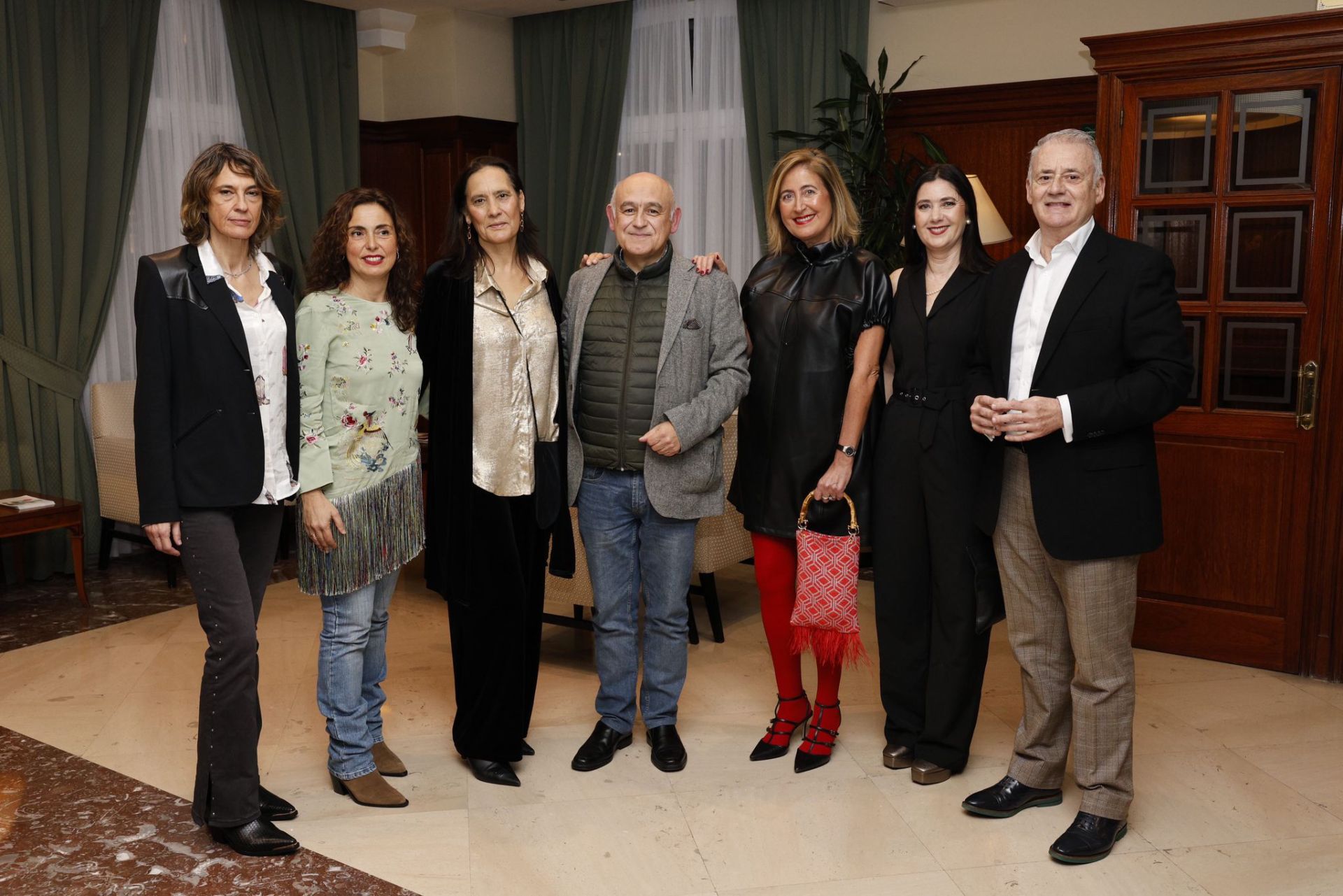 María Alonso, Maribel Torre, Ana González, Juan Luis Fernández, Victoria Herreros, Ana Gónzalez y Juan Carlos Flores.