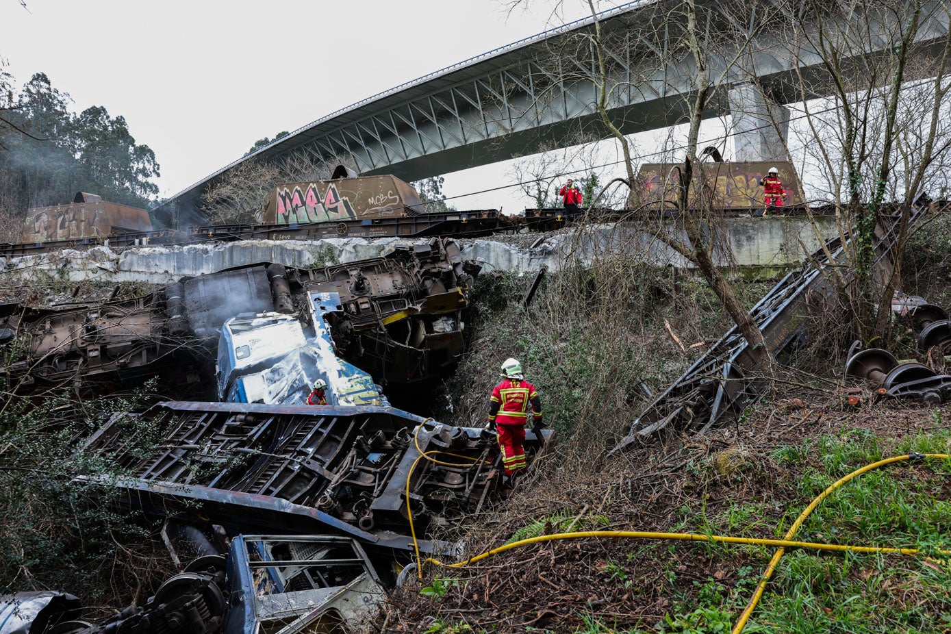 Desde el momento del siniestro está interrumpida la circulación del tramo de ancho métrico Cabezón de la Sal-Ribadesella.