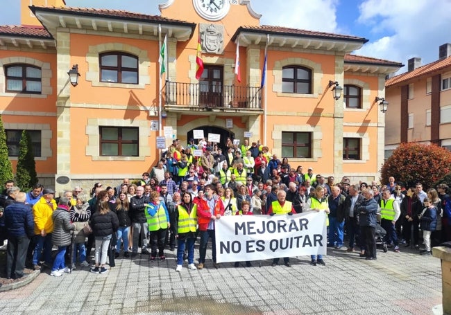 Protesta vecinal por la eliminación del doble sentido de la vía efectuado en la anterior legislatura.