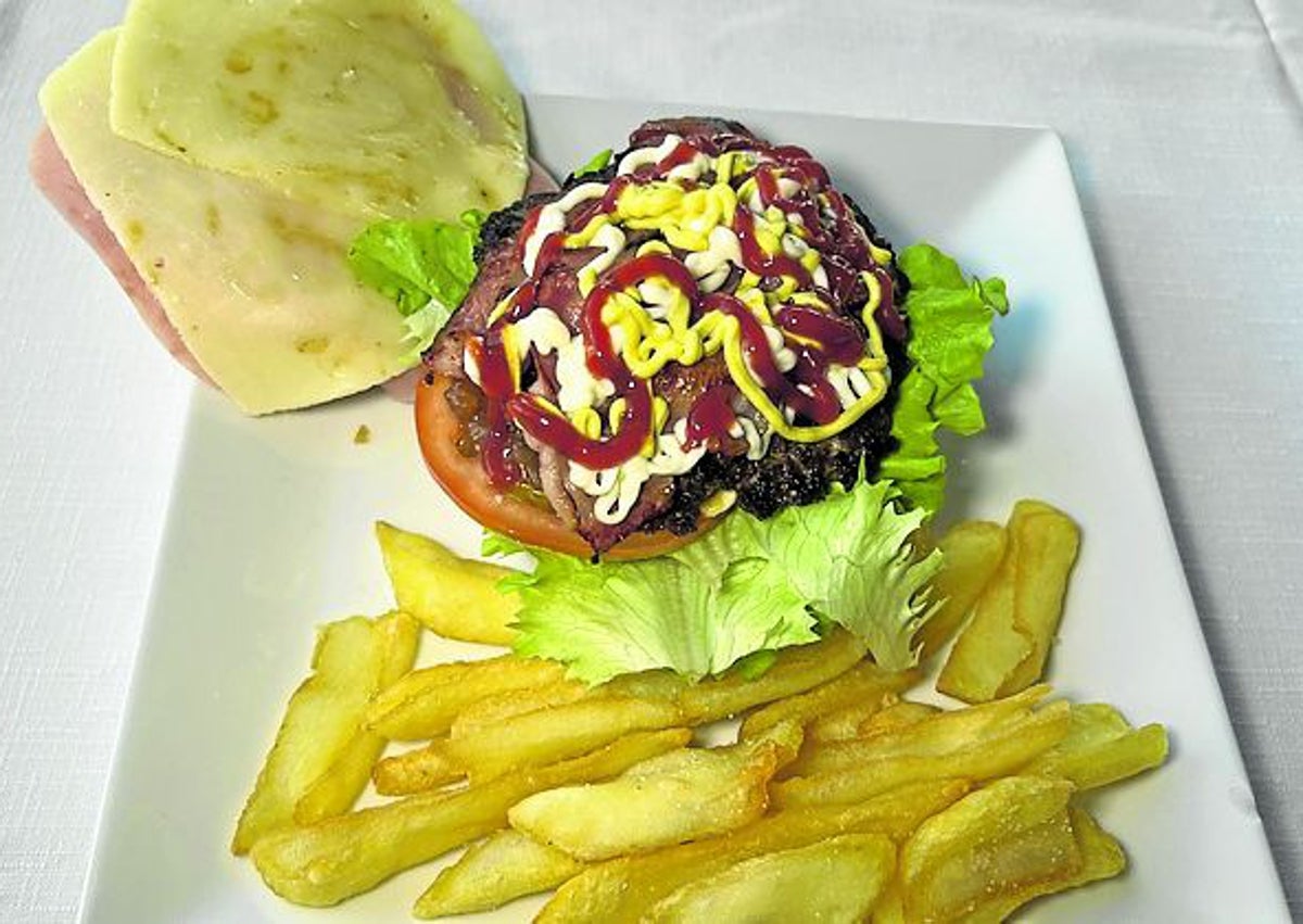 Imagen secundaria 1 - Cocido montañés, hamburguesa y helado de sobao pasiego con materia prima de El Andral.