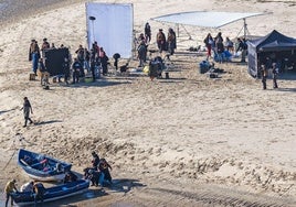 El equipo de rodaje se situó en la playa de Oyambre, en la zona conocida como 'La duna'.