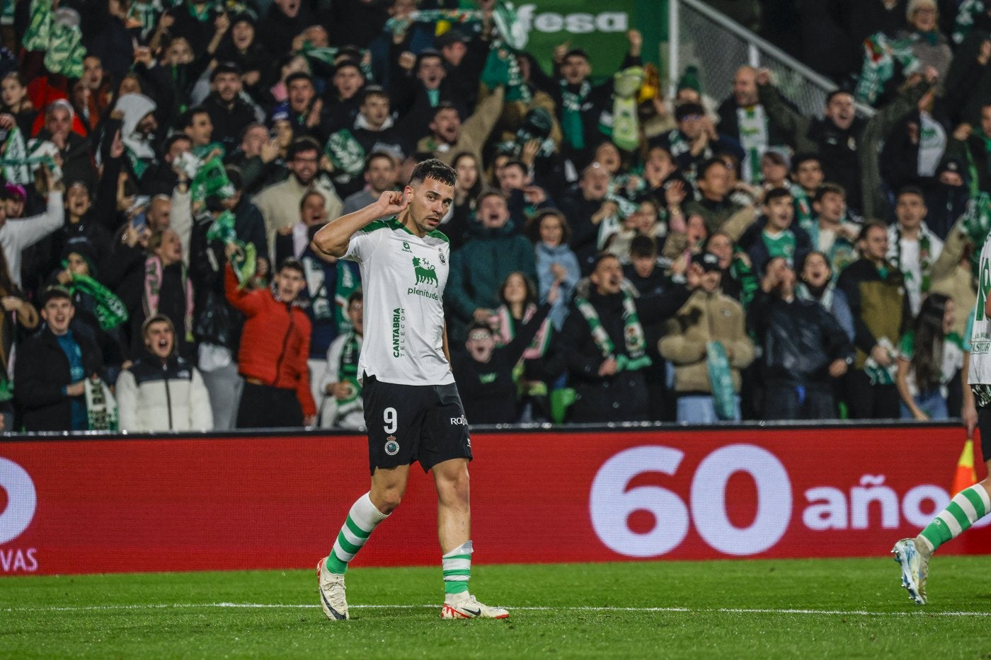 Los goles de Arana suenan de nuevo