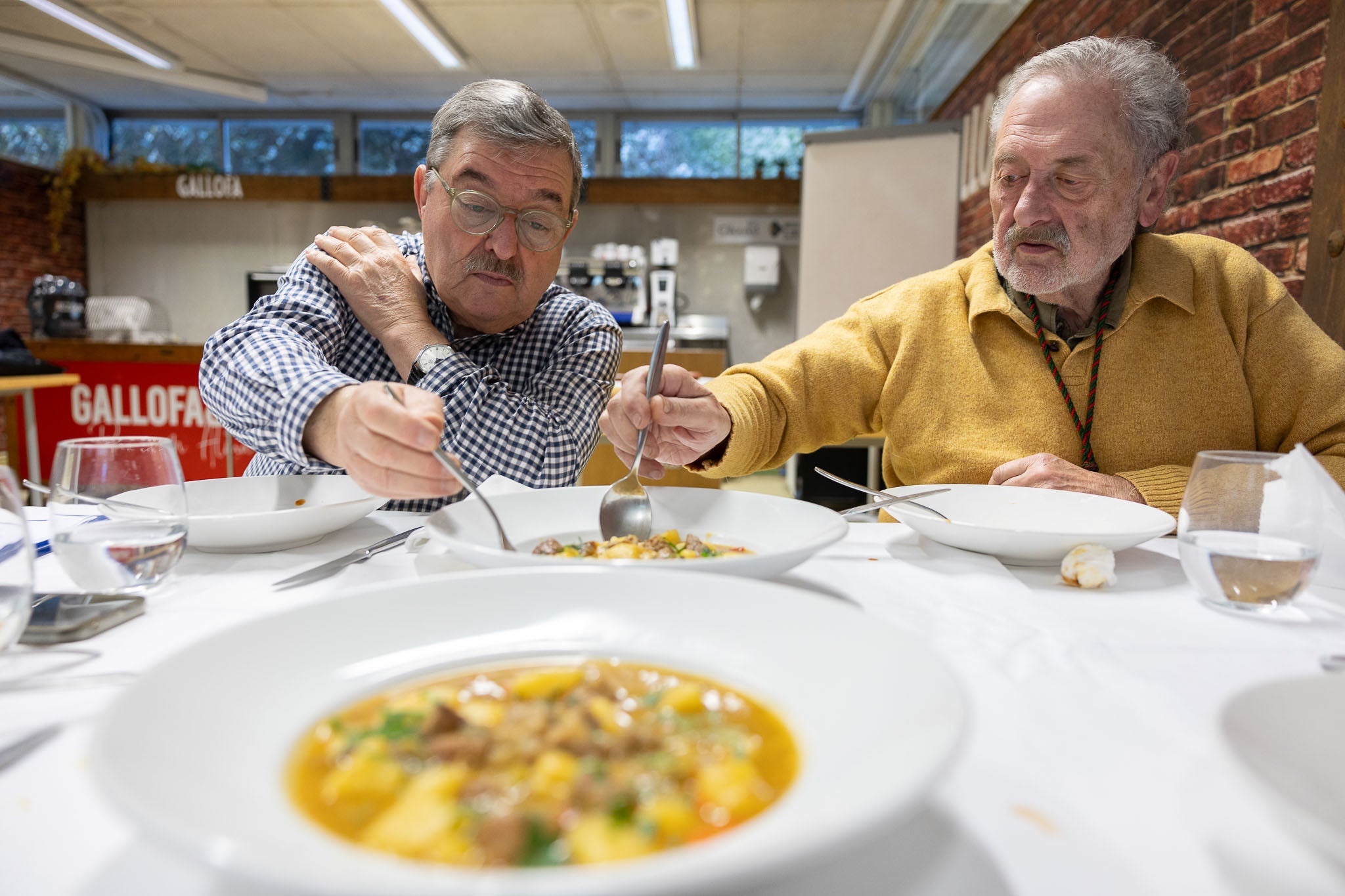 En primer plano, el goulash de Old Nortd Tavern, tercer finalista.