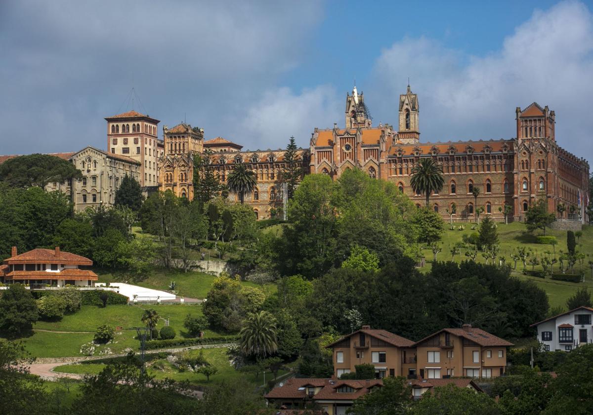 Vista del edifició de la Universidad de Comillas