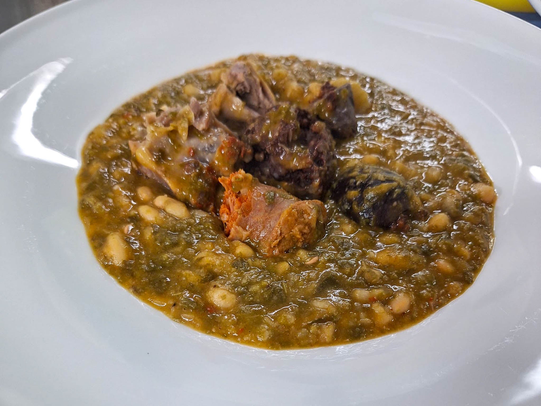 Cocido montañés de la Taberna de Puente.