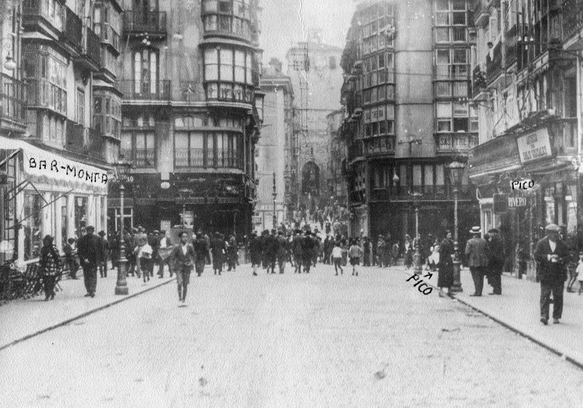 Fotografía antigua de la zona comercial de Santander