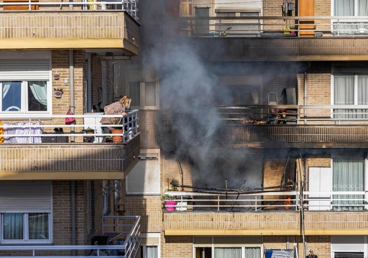 Incendio en el Barrio Covadonga: «Vi el fuego saliendo de la casa y salí lo más rápido que pude»