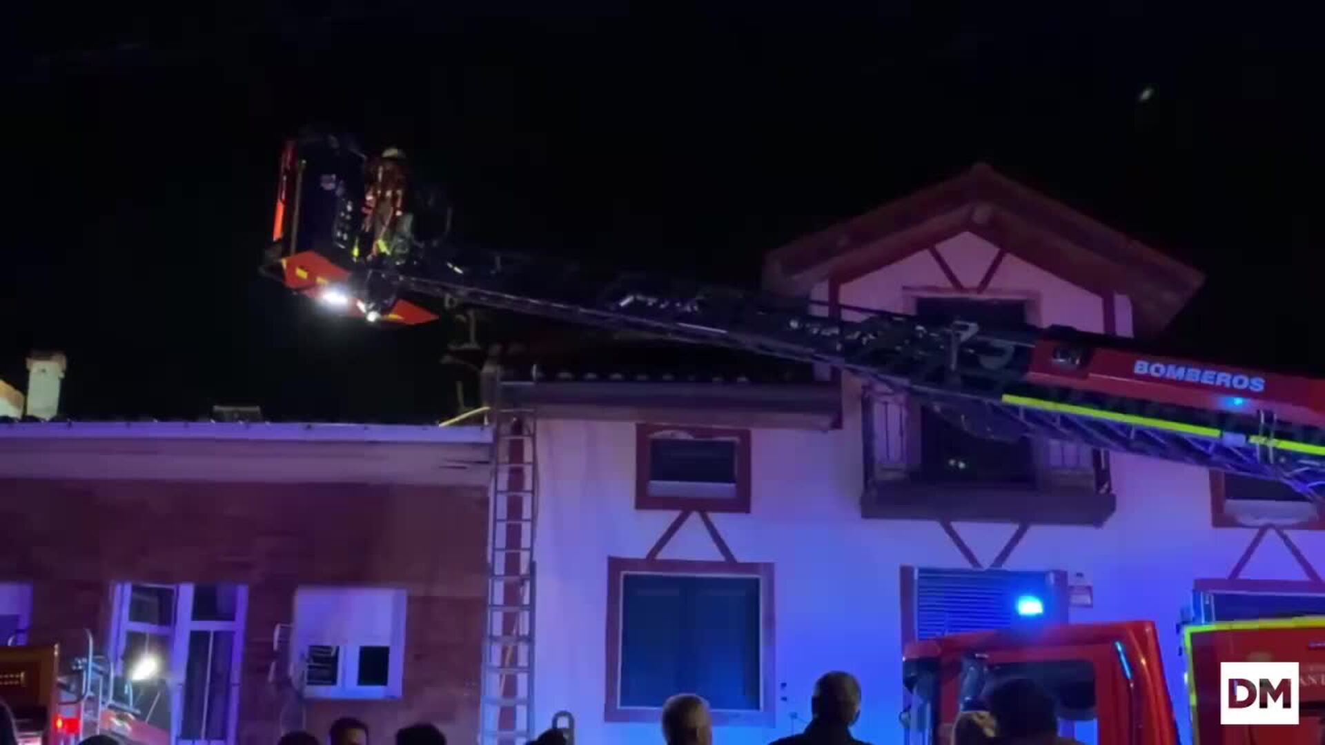 Dos heridos muy leves en un incendio en Monte