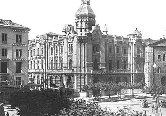 Foto de archivo de la casa consistorial a finales de la década de los 20. dm