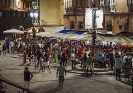 La plaza de Cañadío durante las fiestas de la Semana Grande, cuando se concentra más cantidad de gente en sus terrazas.