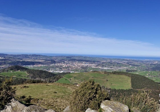 El premio de subir a la cima del Monte Dobra