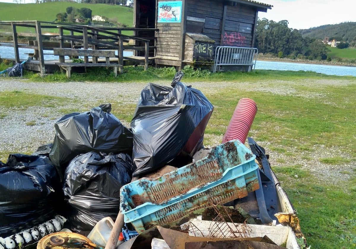 Basura recogida por los internos en la zona del observatorio de Bengoa.