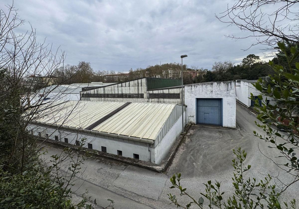 Parte de las instalaciones actuales de la embotelladora de Agua de Solares, ubicada en el municipio de Medio Cudeyo.