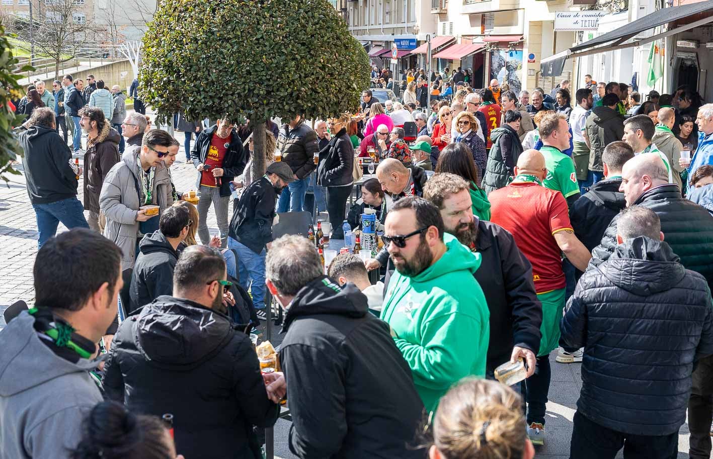 Animación durante la comida, en la que colaboró la Asociación de Hostelería de Tetuán.