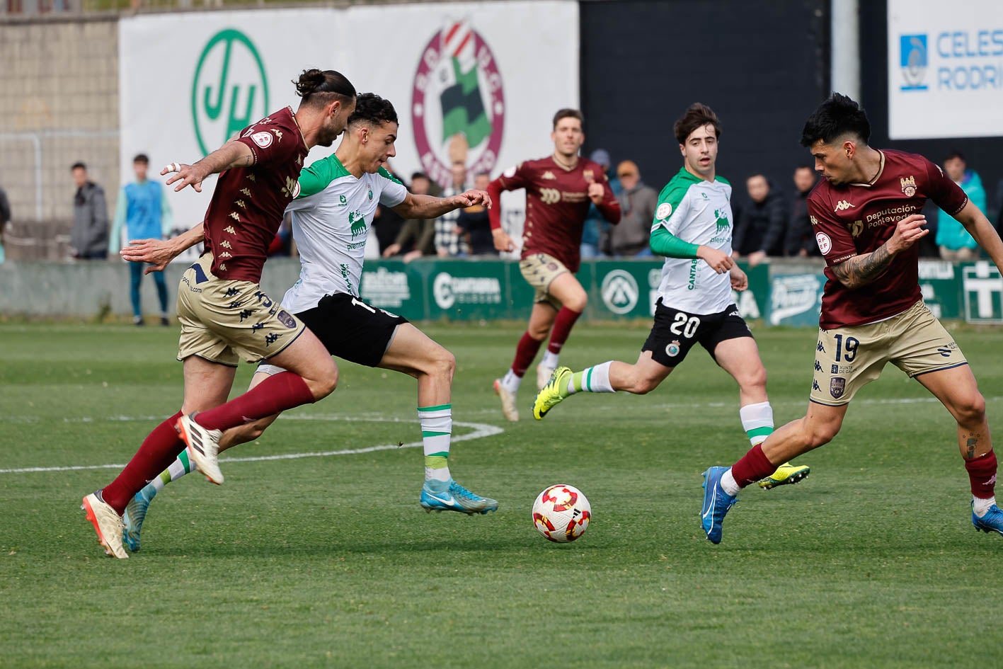 El Rayo Cantabria venció al Pontevedra en Astillero 