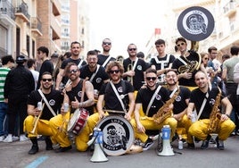 Componentes de la Charanga de Paiporta.