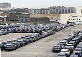 Coches en el Puerto de Santander.
